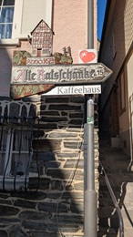 historischer Wegweiser