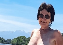 Wassernixe und Schneeberge