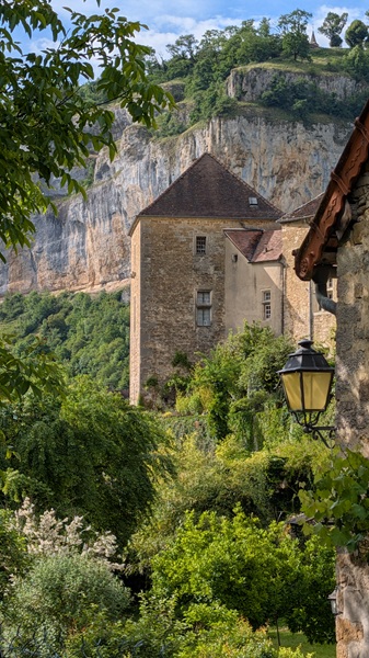Baume - Klostermauer