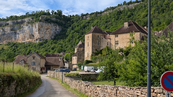 Baume - Kloster und Ort