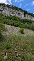Felswand mit Abbruch